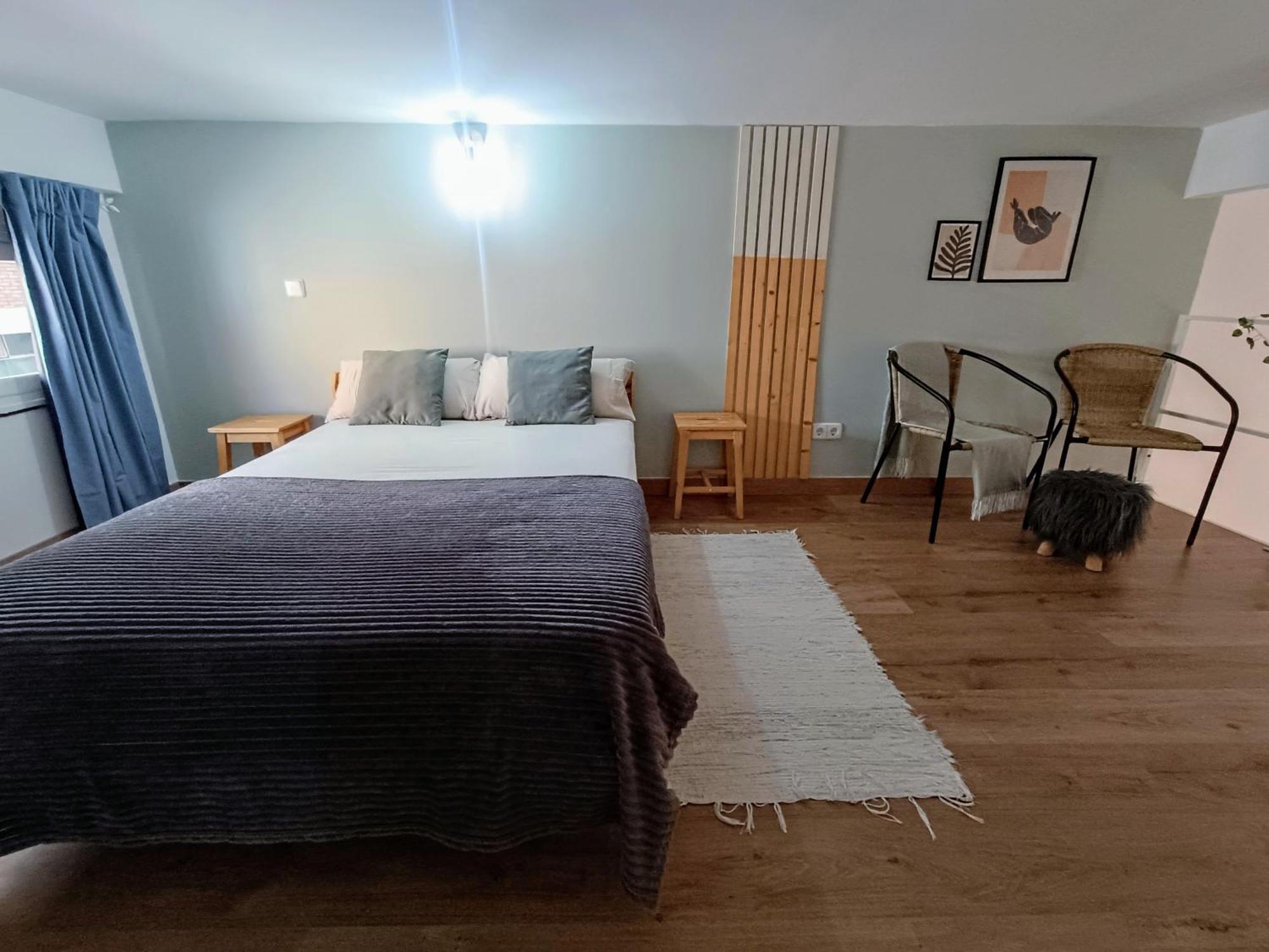 Comfy Loft, 6 Metro Stops From Downtown, Ac & Wifi Appartement